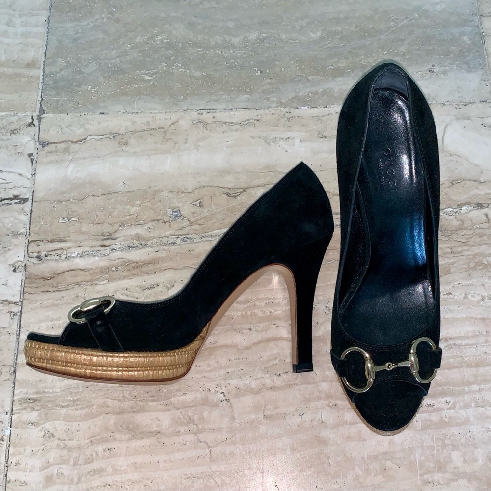 Gucci Rattan and Suede Peep-toe Pumps